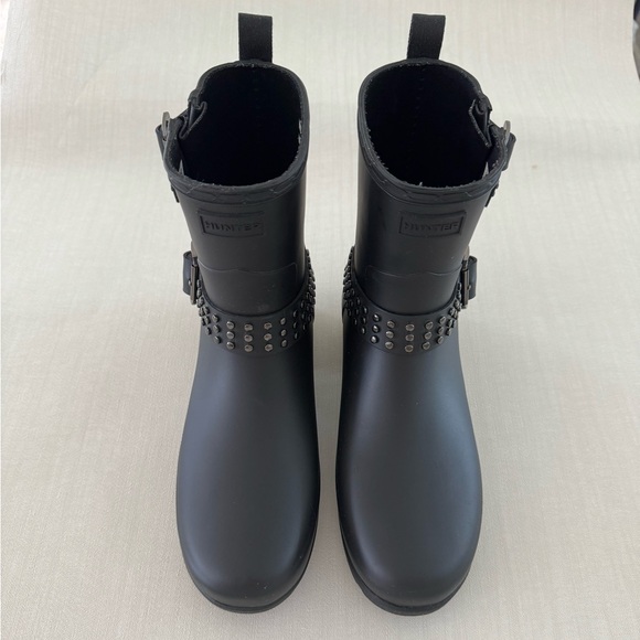 NWOT Hunter Refined Black Stud Short Boots, Size 9 - Never Worn, No Box - Picture 4 of 16